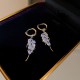Long Contracted Leaves Modelling Joker Drop Earrings Fashion Shiny Crystal Senior Women Trendy Dangle Earrings Jewelry